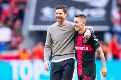 开云体育APP下载-梅赛德斯完胜红牛二队，阿隆索点燃赛场