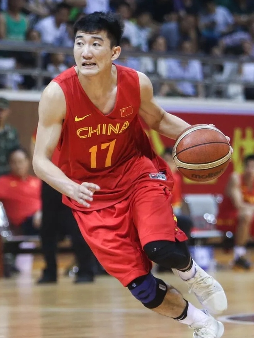 热火翻盘广州队,孙铭徽高光表现的简单介绍 热火翻盘广州队,孙铭徽高光表现的简单介绍